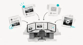 Postazione con più schermi collegata a pagine web, articoli e video per coordinare la comunicazione aziendale.
